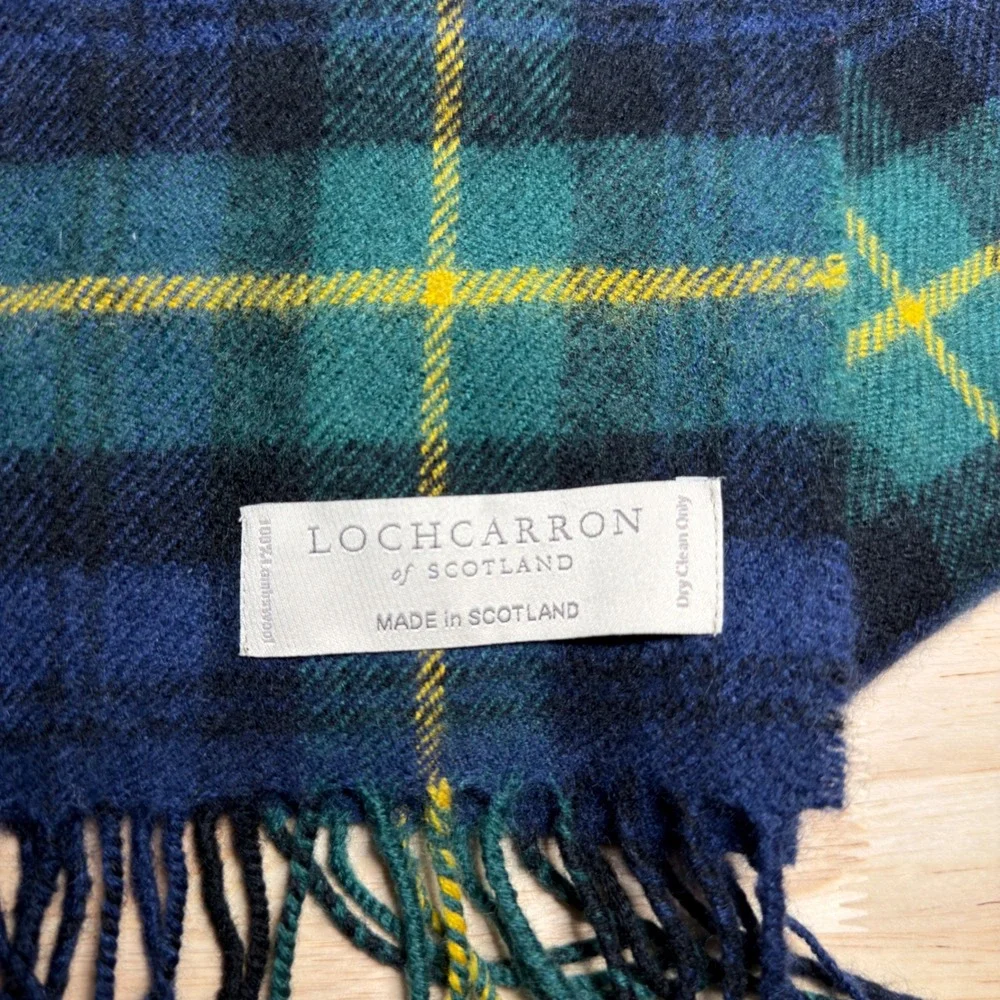 Lochcarron Of Scotland same next